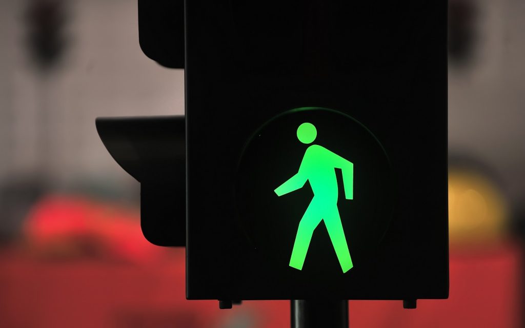 PACIFICANDO LA CIUDAD A TRAVÉS DE LA SEMAFORIACIÓN VIAL